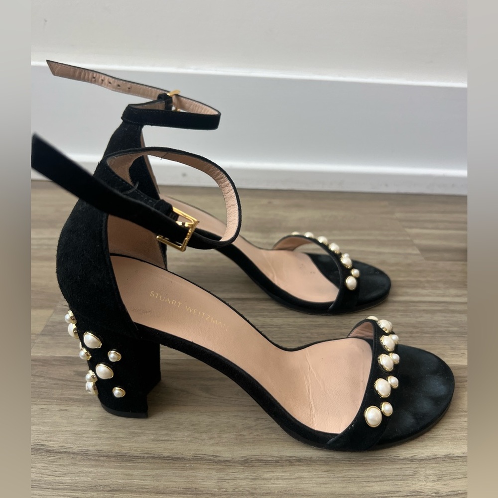 Stuart Weitzman “More Pearl” Black Suede Block Heel Size 9